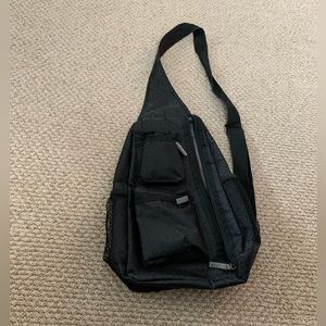 Thirty One crossbody bag